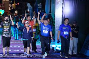 BIB: 4756, 4385, 3624
                            <button type="button" onclick="openModal(26261206)" class="btn btn-primary btn-sm float-right btn-popup" data-toggle="modal" data-target=".modal-high-quality">
                        <i class="fas fa-shopping-cart"></i> Add to Cart
                    </button>
                                            <button type="button" onclick="isThisMe(26261206, true)" class="btn btn-success btn-sm float-right btn-popup btn-isme hidden" data-toggle="tooltip" data-placement="bottom" title="นี่คือรูปของคุณใช่ไหม คลิกที่นี่เพื่อเอาเข้าอัลบั้ม">
                        <i class="fas fa-plus"></i> Add to album
                    </button>
                    <button type="button" onclick="isThisMe(26261206, false)" class="btn btn-warning btn-sm float-right btn-popup btn-isnotme hidden">
                        <i class="fas fa-ban"></i> Remove from album
                    </button>